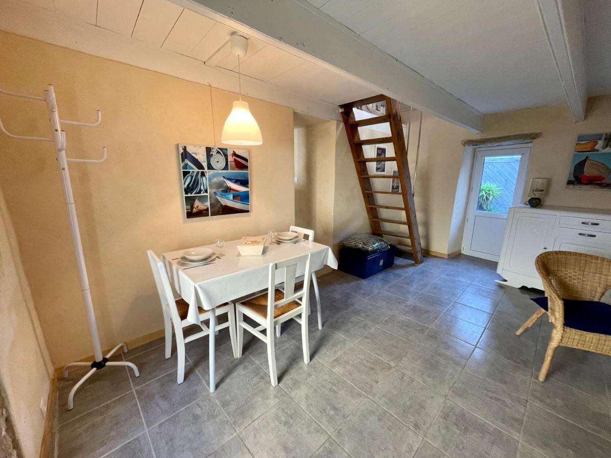 Authentique Penty Au Coeur Du Bourg Apartment Roscanvel Ngoại thất bức ảnh