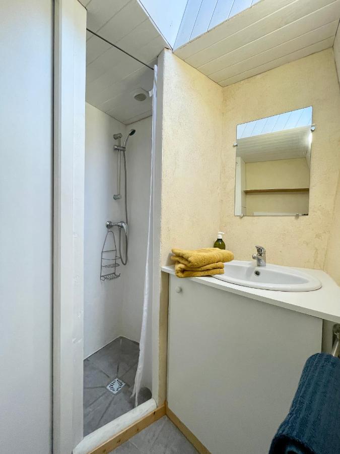 Authentique Penty Au Coeur Du Bourg Apartment Roscanvel Ngoại thất bức ảnh